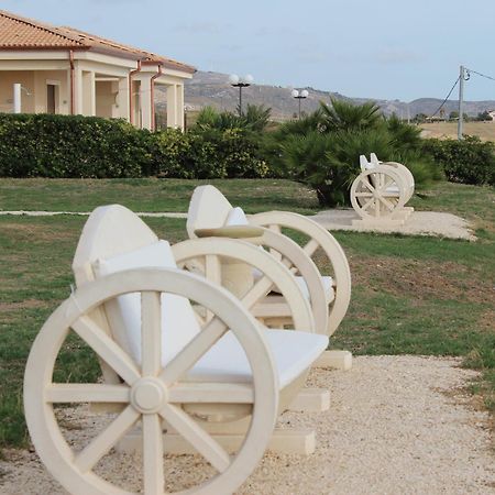 B&B L'Eden Di Capo Bianco มอนตาลเลโกร ภายนอก รูปภาพ
