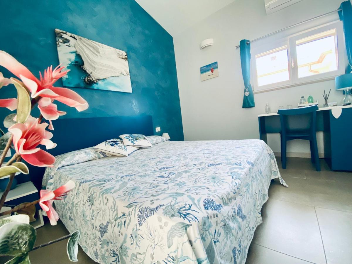B&B L'Eden Di Capo Bianco มอนตาลเลโกร ภายนอก รูปภาพ