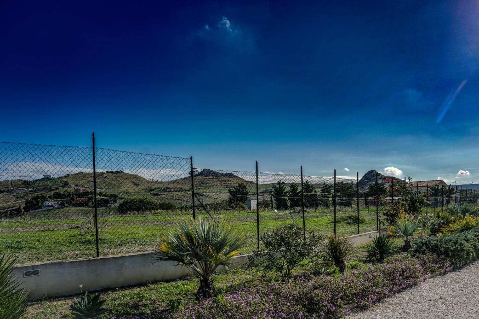 B&B L'Eden Di Capo Bianco มอนตาลเลโกร ภายนอก รูปภาพ