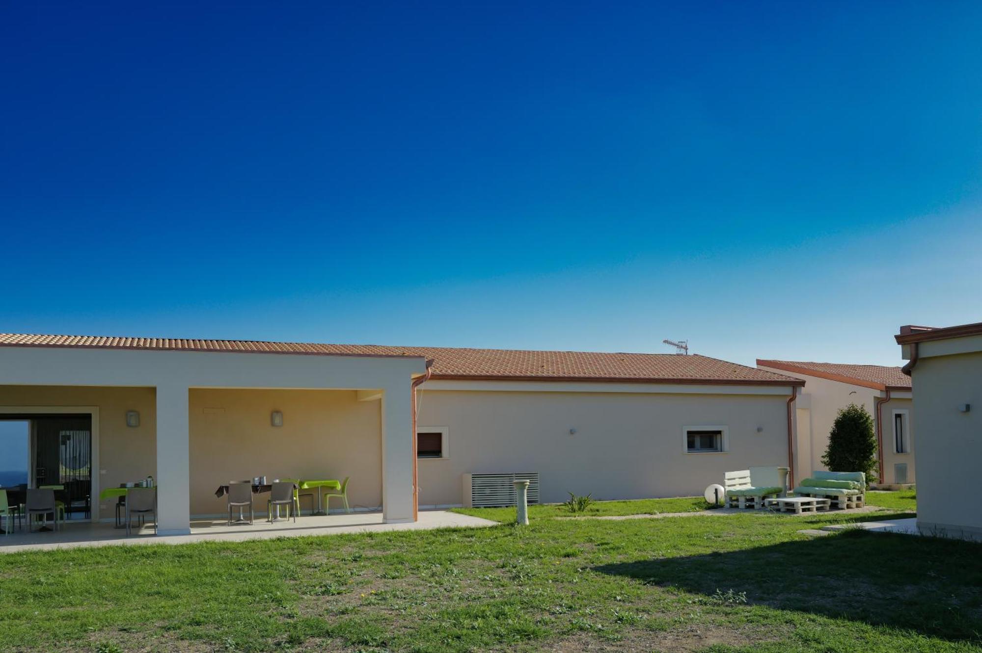 B&B L'Eden Di Capo Bianco มอนตาลเลโกร ภายนอก รูปภาพ